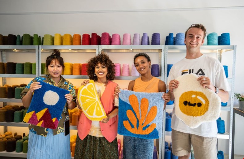 Zelf een vloerkleed maken? Met tuften ontdek je een verrassend leuke nieuwe hobby